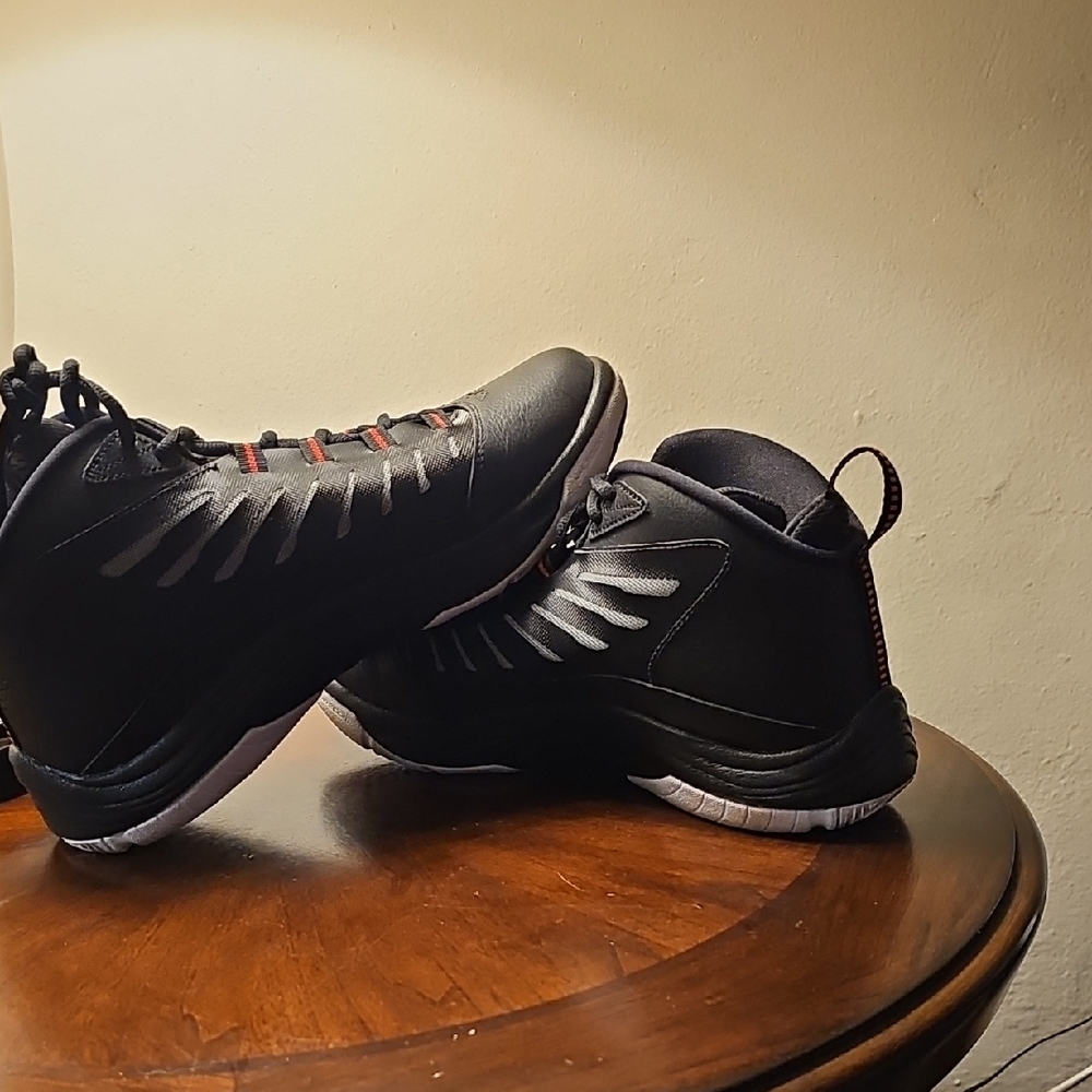 Jordans Black and Red Athletic Shoes
